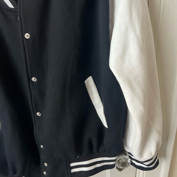 Black & White Classic Varsity Jacket - Picture 4 of 8